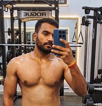 Shivam - Acompañantes masculino in New Delhi