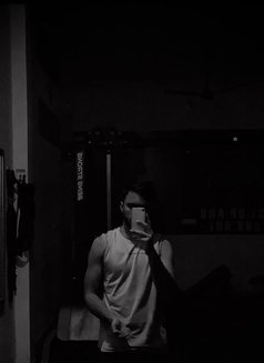 Young Shivam - Acompañantes masculino in Vadodara Photo 1 of 2