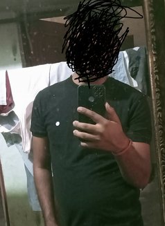 Shivam Kumar - Male companion in Mumbai Photo 3 of 3
