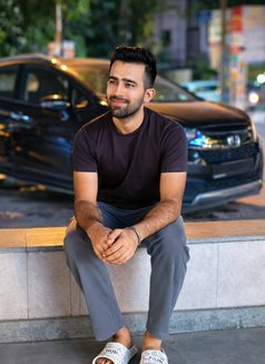 Shivam M - Male escort in Gurgaon Photo 1 of 5