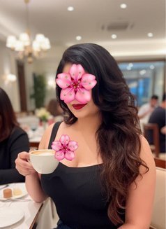 Shivangi - puta in Pune Photo 1 of 4