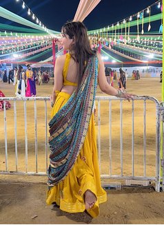 Shivangi Sharma - puta in Jaipur Photo 1 of 4