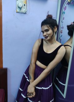 Shivani, Age 19 Chennai - Transsexual escort in Chennai Photo 5 of 6