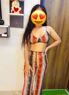 Shivani Cam and Real Meet - escort in New Delhi Photo 1 of 1