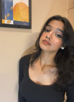 Shivani - escort in Chandigarh Photo 2 of 3