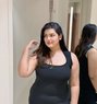 Anushka - puta in Shimla Photo 1 of 1
