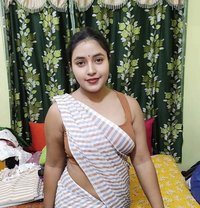 Shivani - puta in Surat