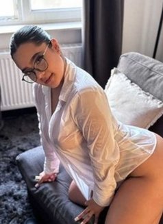 Shivani Incall/outcall Available - escort in Frankfurt Photo 4 of 5