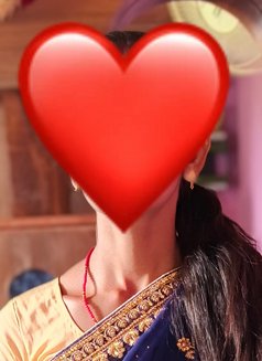 Shivani - puta in Bangalore Photo 2 of 5