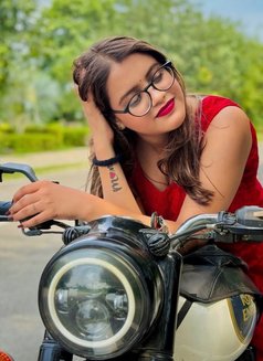 Shivani naughty girl & bj specialist - puta in Bangalore Photo 7 of 9
