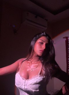 Shivani - escort in Chennai Photo 1 of 3