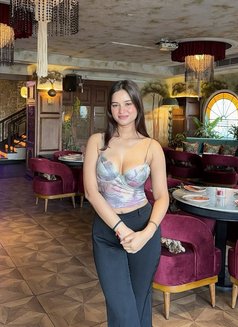 Shivani - escort in Kochi Photo 1 of 3