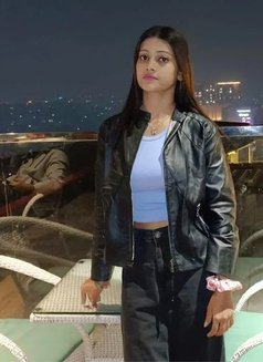Shivani - escort in Navi Mumbai Photo 1 of 2