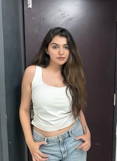 Shivani - escort in New Delhi Photo 2 of 3