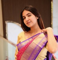 Shivani - escort in New Delhi Photo 1 of 3