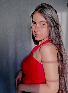 Shivani - escort in New Delhi Photo 2 of 3