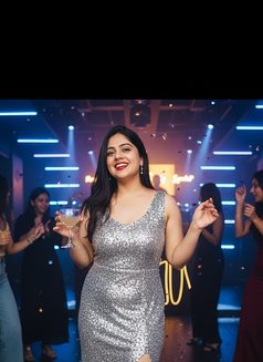Shivani - escort in New Delhi Photo 2 of 3