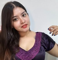Shivani - puta in Noida Photo 1 of 2
