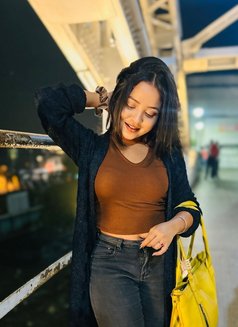 Shivani - escort in Rajkot Photo 2 of 5