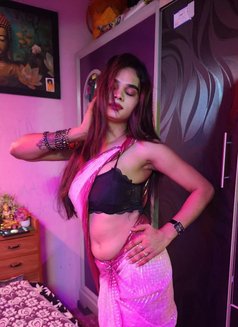 Shivani - Transsexual escort in Chennai Photo 4 of 6