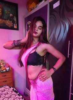 Shivani - Transsexual escort in Chennai Photo 3 of 6
