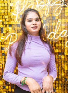 Shivani - Transsexual escort in Chennai Photo 9 of 9