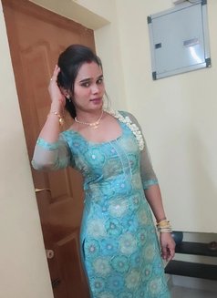 Shivani - Transsexual escort in Chennai Photo 8 of 11