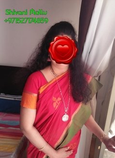 Shivani Indian Mallu, Milf, Escort - escort in Dubai Photo 1 of 3