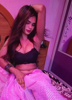 Shivani Shemale Chennai - Acompañantes transexual in Chennai Photo 1 of 4