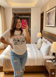 Shivani Webcam and Meet - escort in Chennai Photo 5 of 5