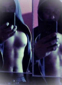 Shivansh - Male escort in New Delhi Photo 1 of 4