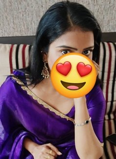 Shivanya - escort in Chennai Photo 11 of 12