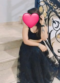 Shivanya - puta in Chennai Photo 4 of 8