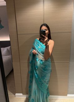 Shivi - escort in Bangalore Photo 3 of 8