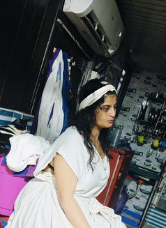 Shizuka Yamhada - puta in Mumbai Photo 2 of 2