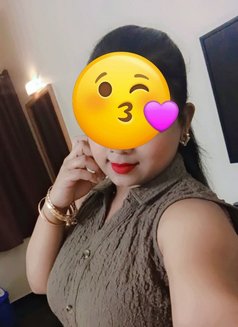 Shma Choudhary - escort in New Delhi Photo 1 of 3