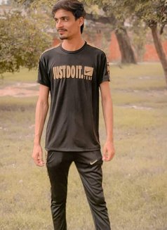 Shoaib Azhar - Male companion in Lahore Photo 2 of 3