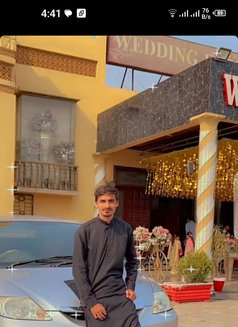 Shoaib Azhar - Male companion in Lahore Photo 3 of 3