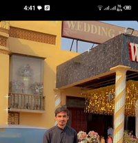 Shoaib Azhar - Male companion in Lahore