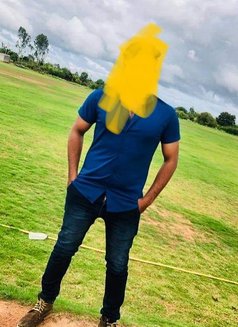 Shoaib - Male escort in Bangalore Photo 1 of 1