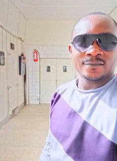 Sholly - Male adult performer in Kaduna Photo 1 of 2