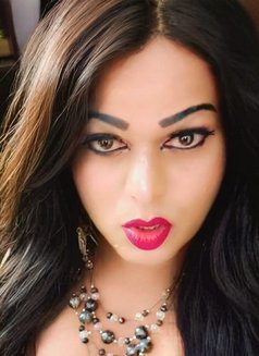 Shonali - Transsexual escort in Hyderabad Photo 2 of 7