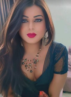 Shonali - Transsexual escort in Hyderabad Photo 5 of 7