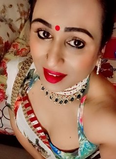 Shonali25 - Transsexual escort in New Delhi Photo 8 of 9