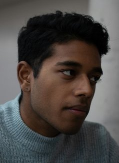 Shopon - Intérprete masculino de adultos in Dhaka Photo 1 of 1