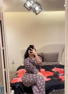 Shorock - escort in Cairo Photo 3 of 5