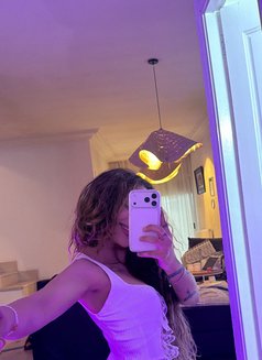 Shorouq - Transsexual escort in Al Manama Photo 29 of 29