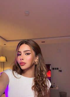Shorouq - Transsexual escort in Riyadh Photo 3 of 21