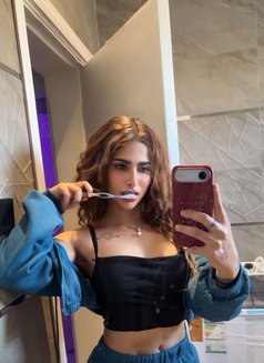 Shorouq - Transsexual escort in Riyadh Photo 4 of 21
