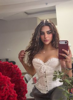 Shorouq - Transsexual escort in Riyadh Photo 5 of 21